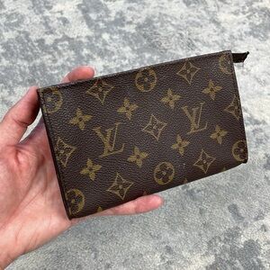 Vintage Louis Vuitton Monogram Bucket Pouch GM Pochette Clutch Toiletry Bag